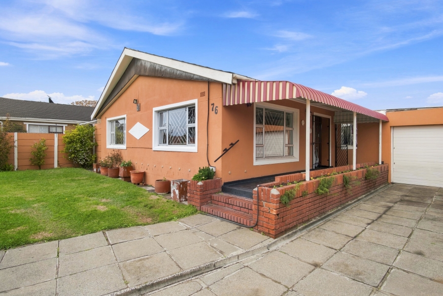 3 Bedroom Property for Sale in Pinati Western Cape